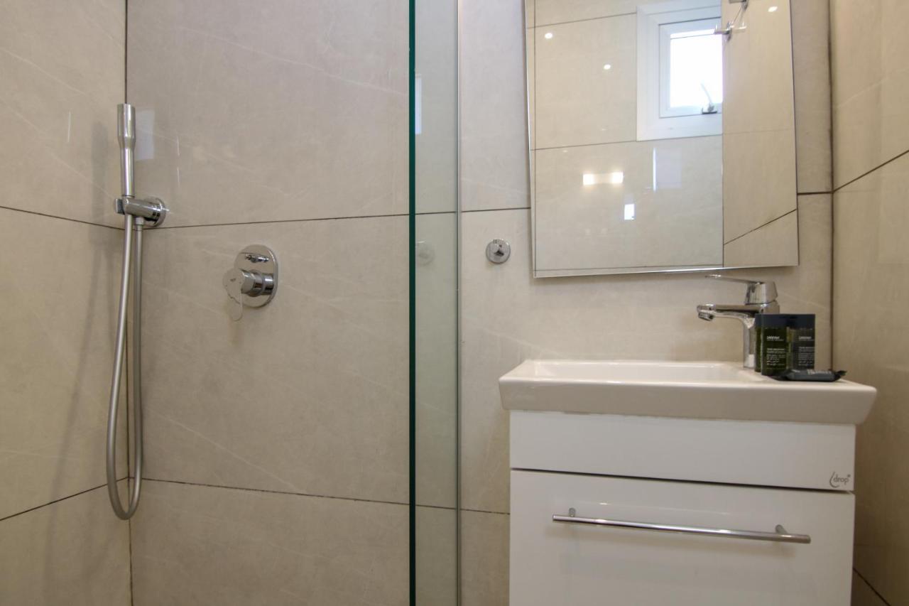 Phaedrus Living - Seaside Luxury Flat Harbour 109 Apartment Paphos Bagian luar foto